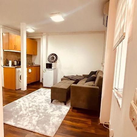 Cute 1 Bedroom Flat In The Heart Of Istanbul! 이스탄불 외부 사진